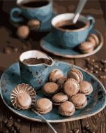 Картина по номерам Макаруны к кофе Идейка