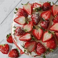 Картина по номерам Клубничное счастье Идейка