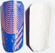 Щитки футбольні Adidas Predator Competition H43761 р. L синій із червоним