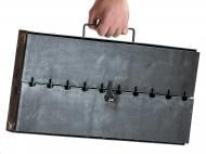 Мангал-чемодан Metalzavod MC10/3 на 10 шампуров 3 мм Мангал-чемодан Metalzavod MC10/3 на 10 шампуров 3 мм