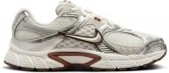 Кроссовки женские Nike W V5 RNR HQ7901-102 р.38,5 молочные Кроссовки женские Nike W V5 RNR HQ7901-102 р.38,5 молочные
