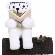 Декорация новогодняя мишка читает на пеньке белый 24х20 см. Декорация новогодняя мишка читает на пеньке белый 24х20 см.