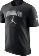 Футболка Nike BKN M NK ES NBA JDN CITIES SS HQ1225-010 р.M черный Футболка Nike BKN M NK ES NBA JDN CITIES SS HQ1225-010 р.M черный