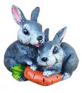 Скульптура садовая Наша Кераміка Зайци пара с морковью