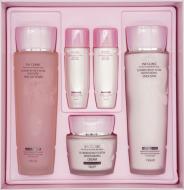 Набор косметики для женщин/для мужчин 3W Clinic увлажняющий Flower Effect Extra Moisturizing 3 Kit Set Набор косметики для женщин/для мужчин 3W Clinic увлажняющий Flower Effect Extra Moisturizing 3 Kit Set
