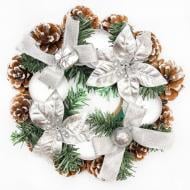 Вінок-свічник з декором срібного кольору, 23 см 930166 930166 Вінок-свічник з декором срібного кольору, 23 см 930166 930166