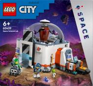 Конструктор LEGO City Космическая научная лаборатория 60439