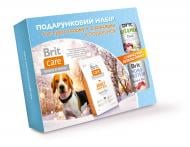 Подарочный набор кормов для взрослых собак средних пород Brit Care Adult Medium Breed Lamb and Rice 3 кг сухого корма + 2 консервы с ягненком и рисом