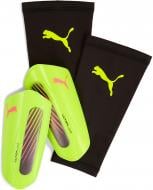 Щитки футбольные Puma Ultra Light Sleeve р.XS желтый 03098902