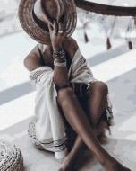 Картина по номерам Стильная и загорелая GX32484 40x50 см Brushme