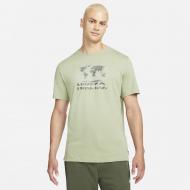 Футболка Nike M NK FC SEASONAL GRAPHIC TEE DH3892-386 р.S зеленый
