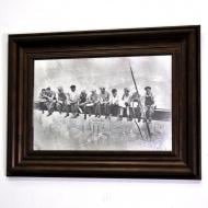 Репродукция Монтажники Нью Йорка №1721 в раме за состаренным зеркалом 28x38 см SEAPS