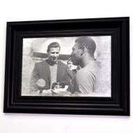 Репродукція Лев Іванович Яшин і Пеле Х4. №1735 в рамі за зістареним дзеркалом 28x38 см SEAPS