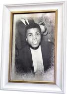 Репродукция Muhammad Ali. Baby. №1725 в раме за состаренным зеркалом 28x38 см SEAPS Репродукция Muhammad Ali. Baby. №1725 в раме за состаренным зеркалом 28x38 см SEAPS