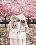 Картина по номерам В путешествие с подругой ©Оксана Воробей BS53034 40x50 см Brushme Картина по номерам В путешествие с подругой ©Оксана Воробей BS53034 40x50 см Brushme