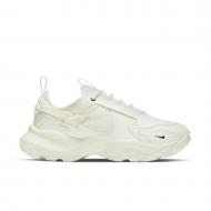 Кроссовки женские Nike W TC 7900 DD9682-100 р.39 бежевые