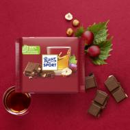 Молочный шоколад Ritter Sport молочный с ямайским ромом , изюмом и орешками (22292100) 100 г