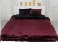 Наволочка велюр Winter Frost 28-0007 +28-0002 Poinsettia Velvet 45x45 см бордовый/черный MirSon