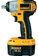 Гайковерт ударный аккумуляторный DeWalt DCF830M2