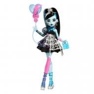Кукольный набор Monster High "Страшно сладкий день рождения" JBG75