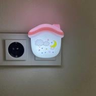 Ночник-розетка Violux LED HOMMY 0,6 Вт розовый 310306