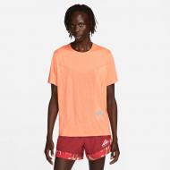 Футболка Nike DM4646-871 р.S розовый