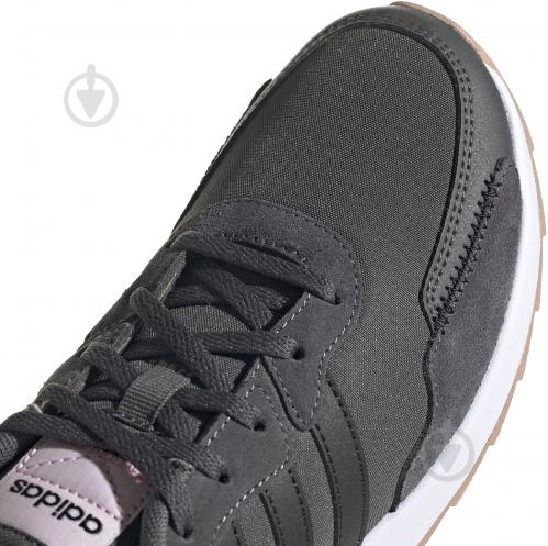 Женские кроссовки Adidas Retrorun (FY8417)
