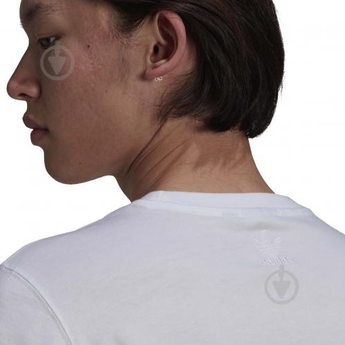 ᐉ Футболка Adidas STRAWBERRY TEE GP1971 р.M белый • Купить в Киеве, Украине  • Лучшая цена в Эпицентре