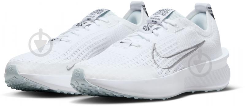 Кросівки жіночі Nike W INTERACT RUN FD2292-100 р.38 білі - фото 5