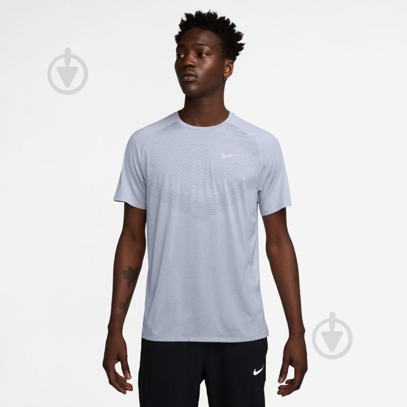 Футболка Nike M NK DFADV STRIDE SS TOP HV5203-057 р.2XL серый - фото 1 Футболка Nike M NK DFADV STRIDE SS TOP HV5203-057 р.2XL серый - фото 1