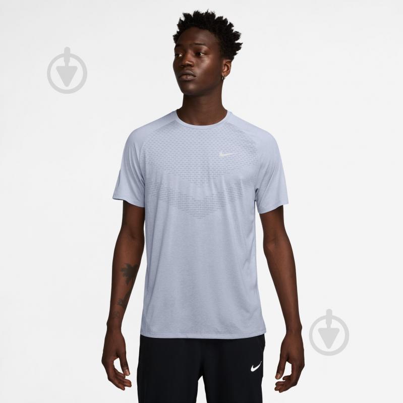 Футболка Nike M NK DFADV STRIDE SS TOP HV5203-057 р.L серый - фото 1 Футболка Nike M NK DFADV STRIDE SS TOP HV5203-057 р.L серый - фото 1