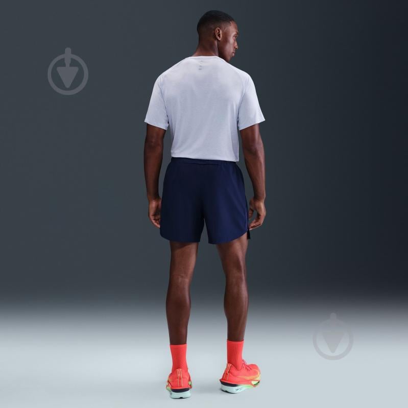 Футболка Nike M NK DFADV STRIDE SS TOP HV5203-057 р.L серый - фото 4 Футболка Nike M NK DFADV STRIDE SS TOP HV5203-057 р.L серый - фото 4