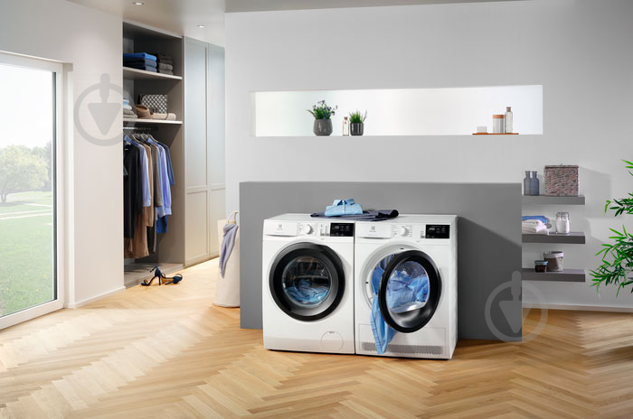 Сушильна машина Electrolux EW8HR458B - фото 9