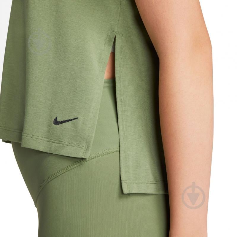 Футболка Nike Yoga Dri-FIT DM7025-386 р.XS зеленый - фото 4