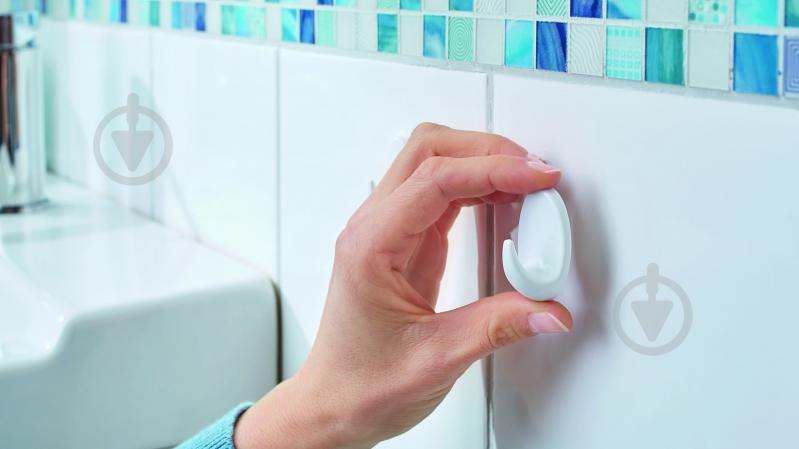 Гачки TESA пластикові овальні L permanent 2 шт білі - фото 3 Гачки TESA пластикові овальні L permanent 2 шт білі - фото 3