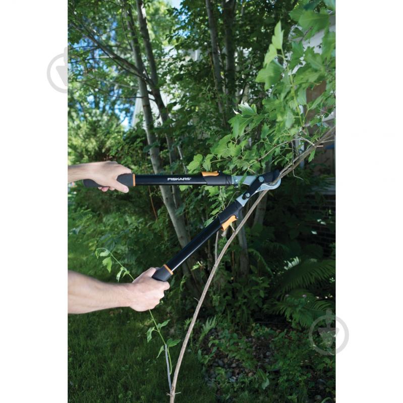Гілкоріз телескопічний Fiskars площинний Solid L13 - фото 10 Гілкоріз телескопічний Fiskars площинний Solid L13 - фото 10