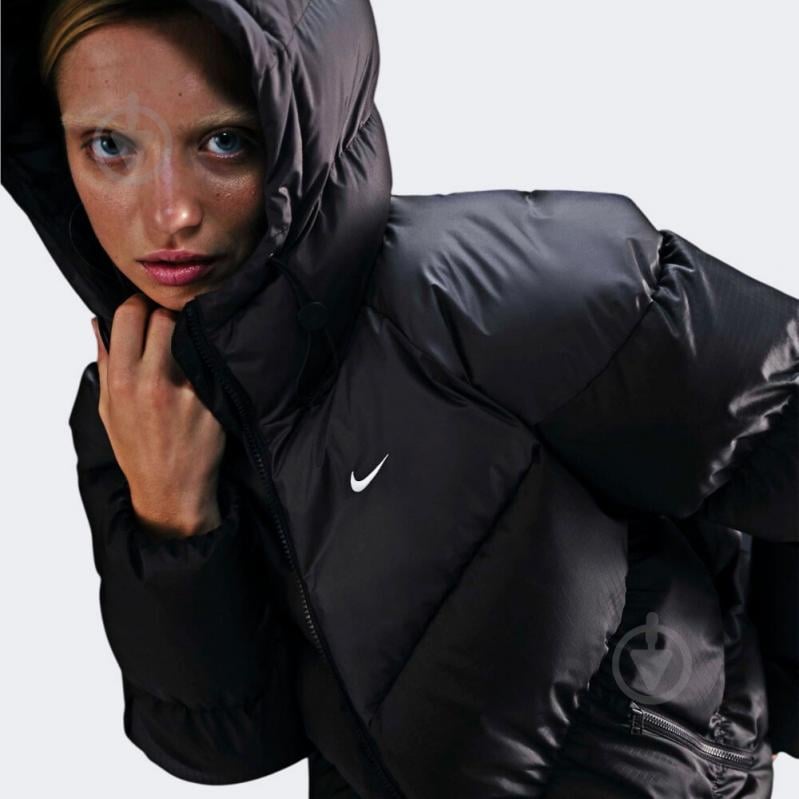 Куртка жіноча зимова Nike NSSF SYNFL NK WPFR HF7865-010 р.M чорна - фото 2 Куртка жіноча зимова Nike NSSF SYNFL NK WPFR HF7865-010 р.M чорна - фото 2