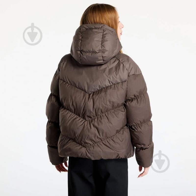 Куртка жіноча зимова Nike NSSF SYNFL NK WPFR HF7865-004 р.XS коричнева - фото 4 Куртка жіноча зимова Nike NSSF SYNFL NK WPFR HF7865-004 р.XS коричнева - фото 4