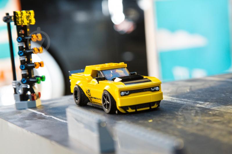 Конструктор LEGO Speed Champions Автомобілі 2018 Dodge Challenger SRT Demon і 1970 Dodge Charger R/T 75893 - фото 25