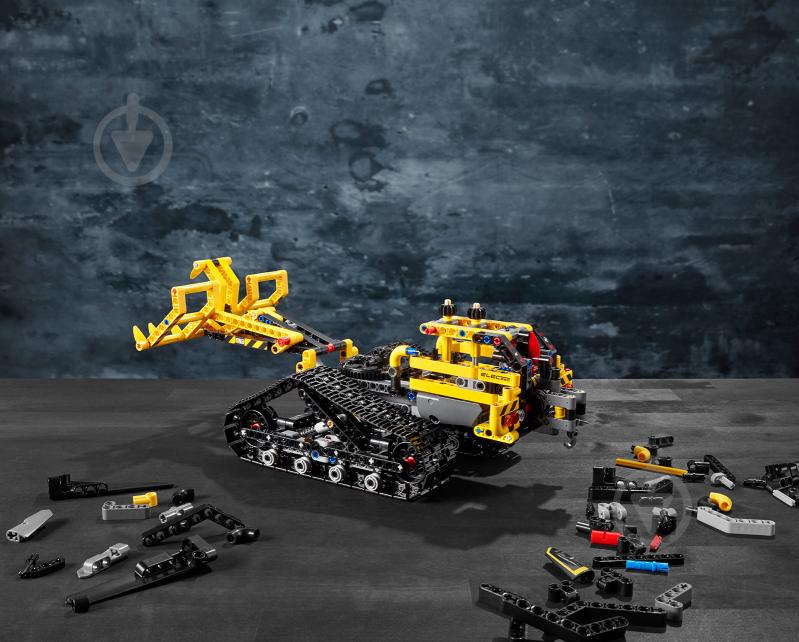 Конструктор LEGO Technic Гусеничный погрузчик 42094 - фото 27