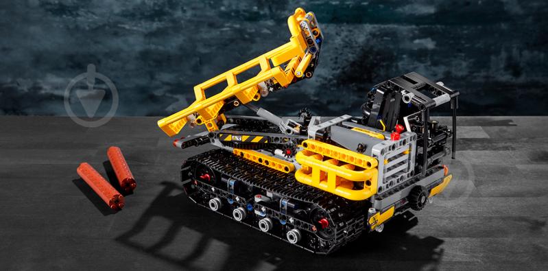 Конструктор LEGO Technic Гусеничный погрузчик 42094 - фото 26