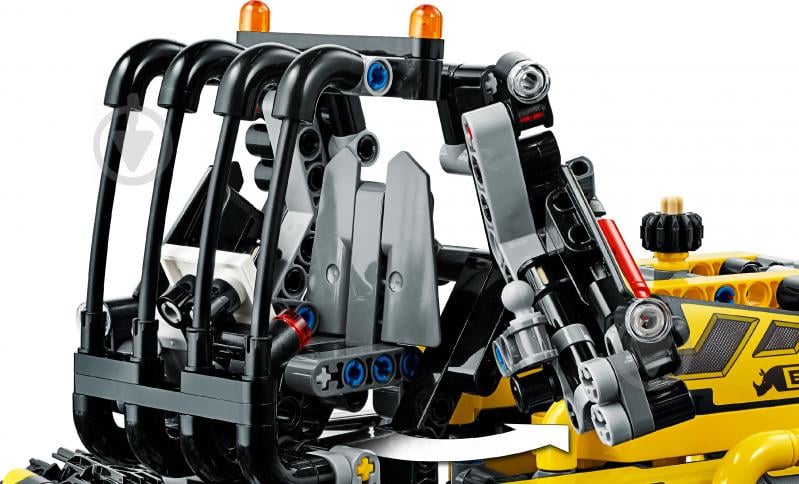 Конструктор LEGO Technic Гусеничный погрузчик 42094 - фото 11