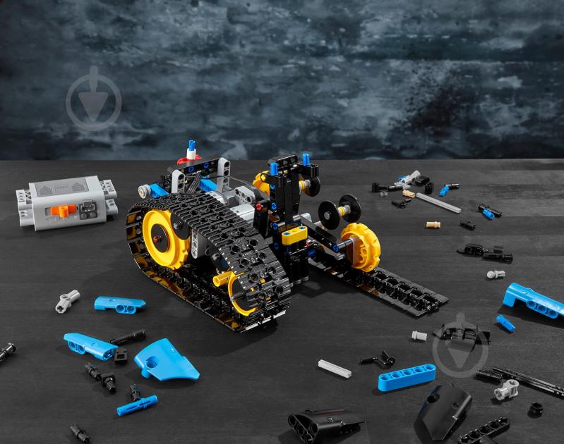 Конструктор LEGO Technic Каскадерський гоночний автомобіль на радіоуправлінні 42095 - фото 33