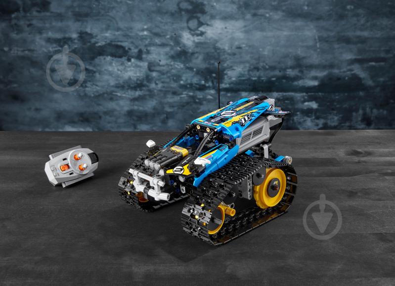 Конструктор LEGO Technic Каскадерський гоночний автомобіль на радіоуправлінні 42095 - фото 30