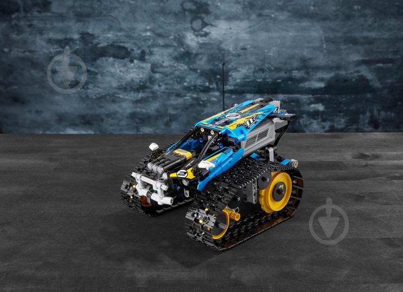 Конструктор LEGO Technic Каскадерський гоночний автомобіль на радіоуправлінні 42095 - фото 29