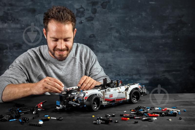 Конструктор LEGO Technic Porsche 911 RSR 42096 - фото 29