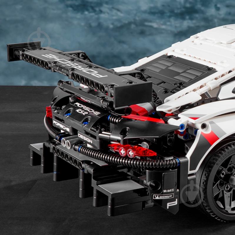 Конструктор LEGO Technic Porsche 911 RSR 42096 - фото 20