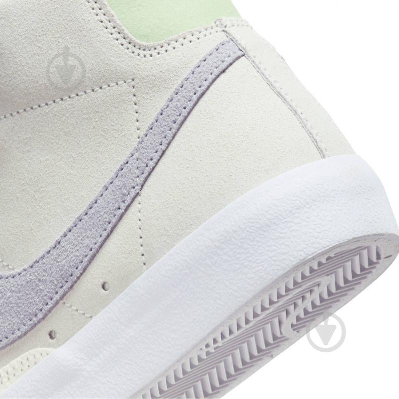 Кросівки жіночі Nike WMNS BLAZER MID '77 FN7775-100 р.40,5 різнокольорові - фото 8