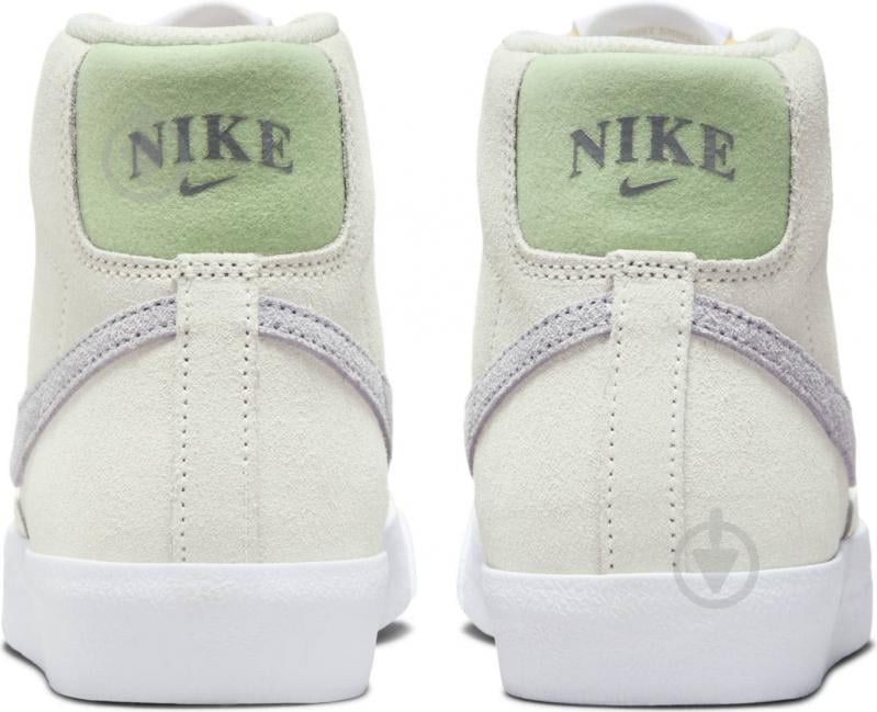 Кросівки жіночі Nike WMNS BLAZER MID '77 FN7775-100 р.40,5 різнокольорові - фото 9