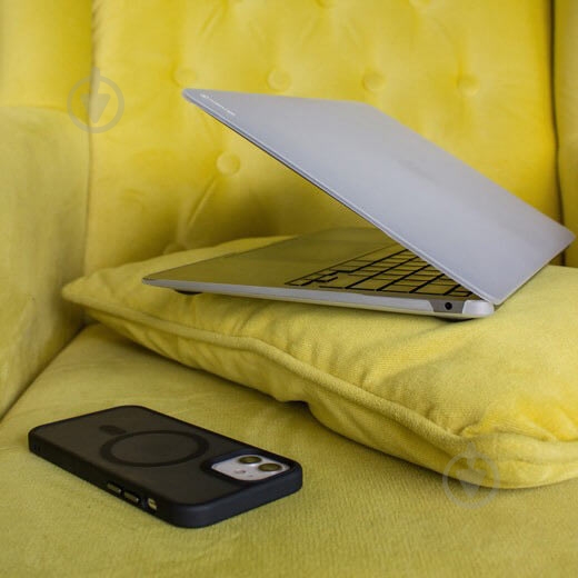 Чехол OneLounge 1Thin для MacBook Air M1 13" white (14144-1) - фото 2 Чехол OneLounge 1Thin для MacBook Air M1 13" white (14144-1) - фото 2